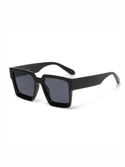 Sophisticated Garment with a Clean Classic Look