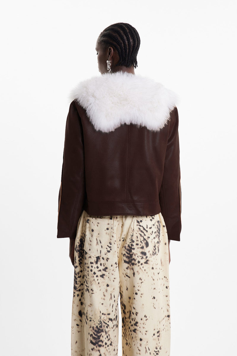 Well Tailored Jacket with a Graceful Silhouette