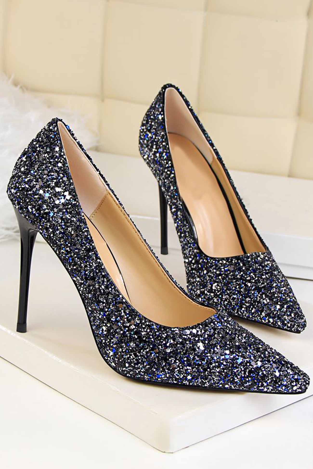 Classic Vintage Heels with a Flattering Fit
