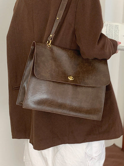 A Vintage Style Bag with Delicate Timeless Details