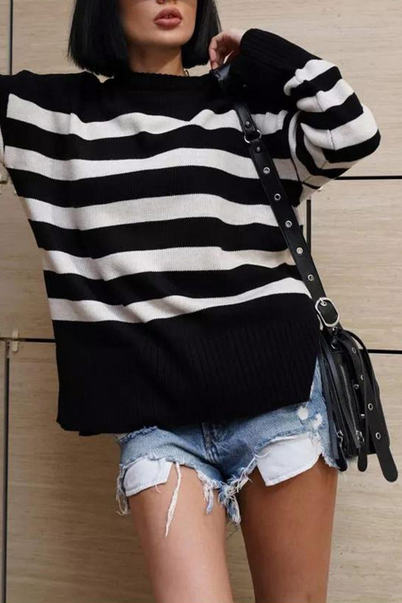 Classic Vintage Pullover with a Flattering Fit