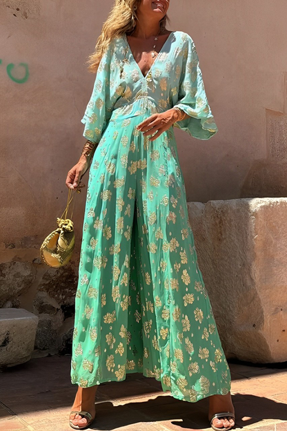 Effortlessly Elegant Garment with a Timeless Design