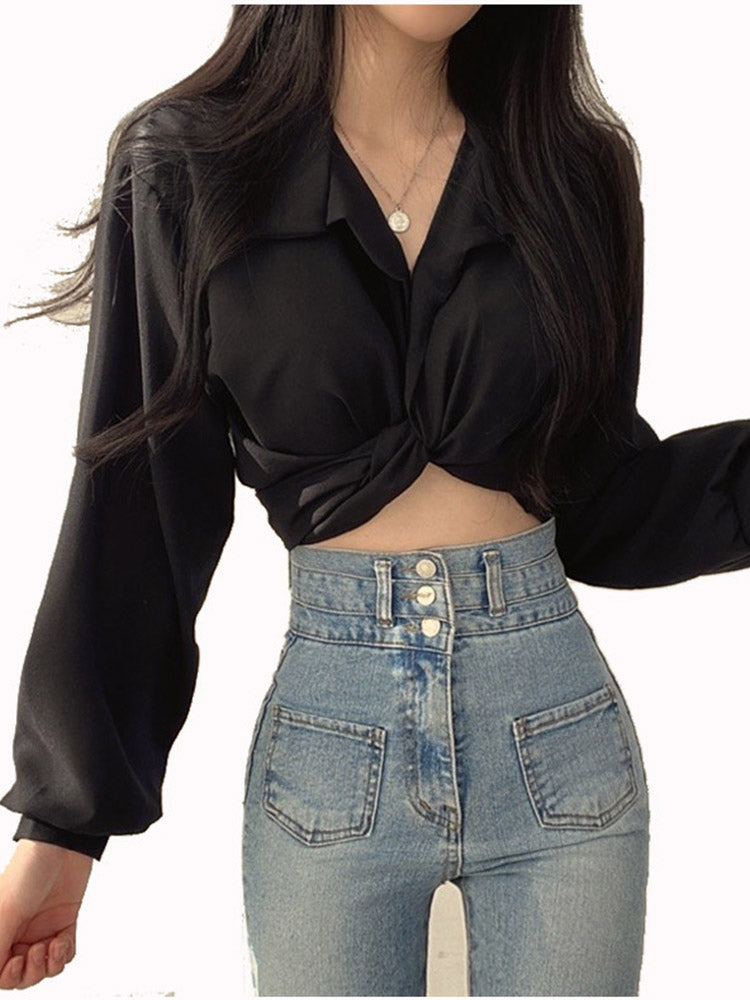 Well Tailored Blouse with a Graceful Silhouette