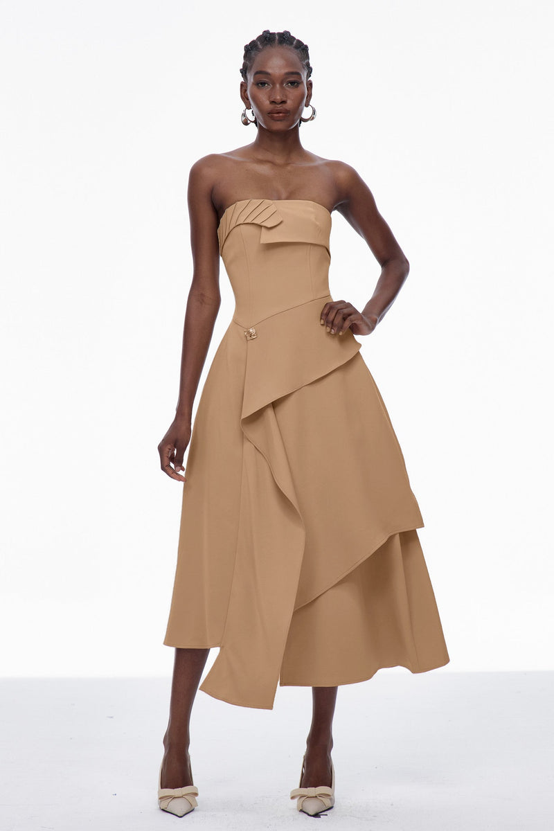 Well Tailored Dress with a Graceful Silhouette