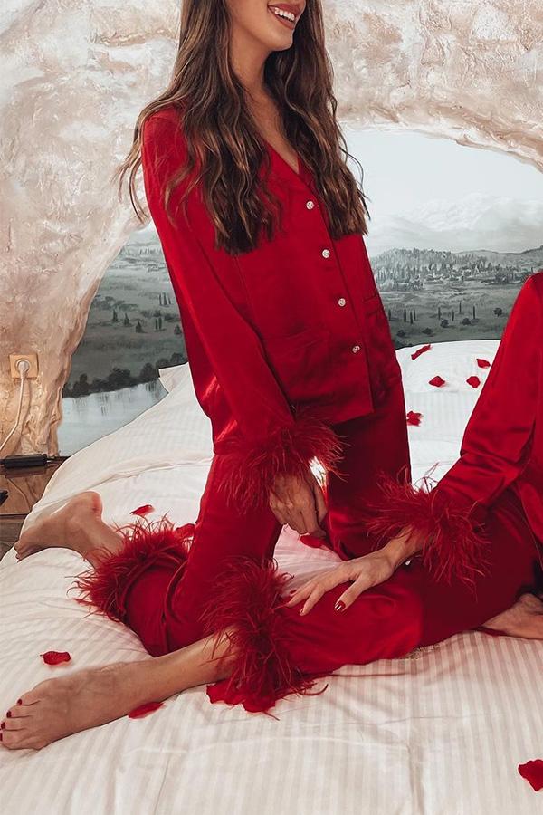 Elegantly Styled Trousers for Everyday Wear