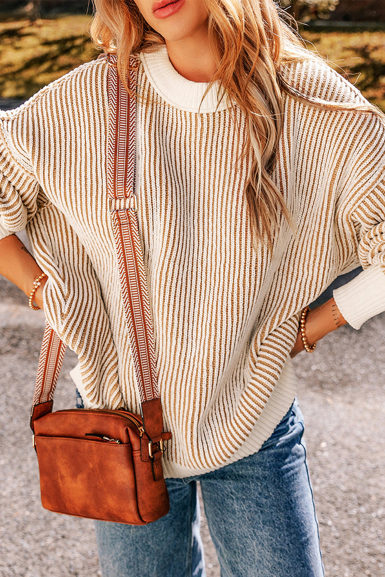 Effortlessly Elegant Sweater with a Timeless Design