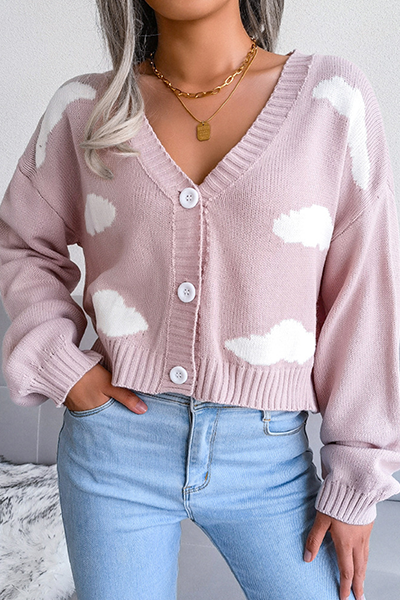 Well Tailored Sweater with a Graceful Silhouette