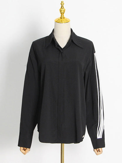 Classic Vintage Blouse with a Flattering Fit