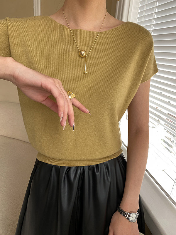 A Vintage Style Pullover with Delicate Timeless Details
