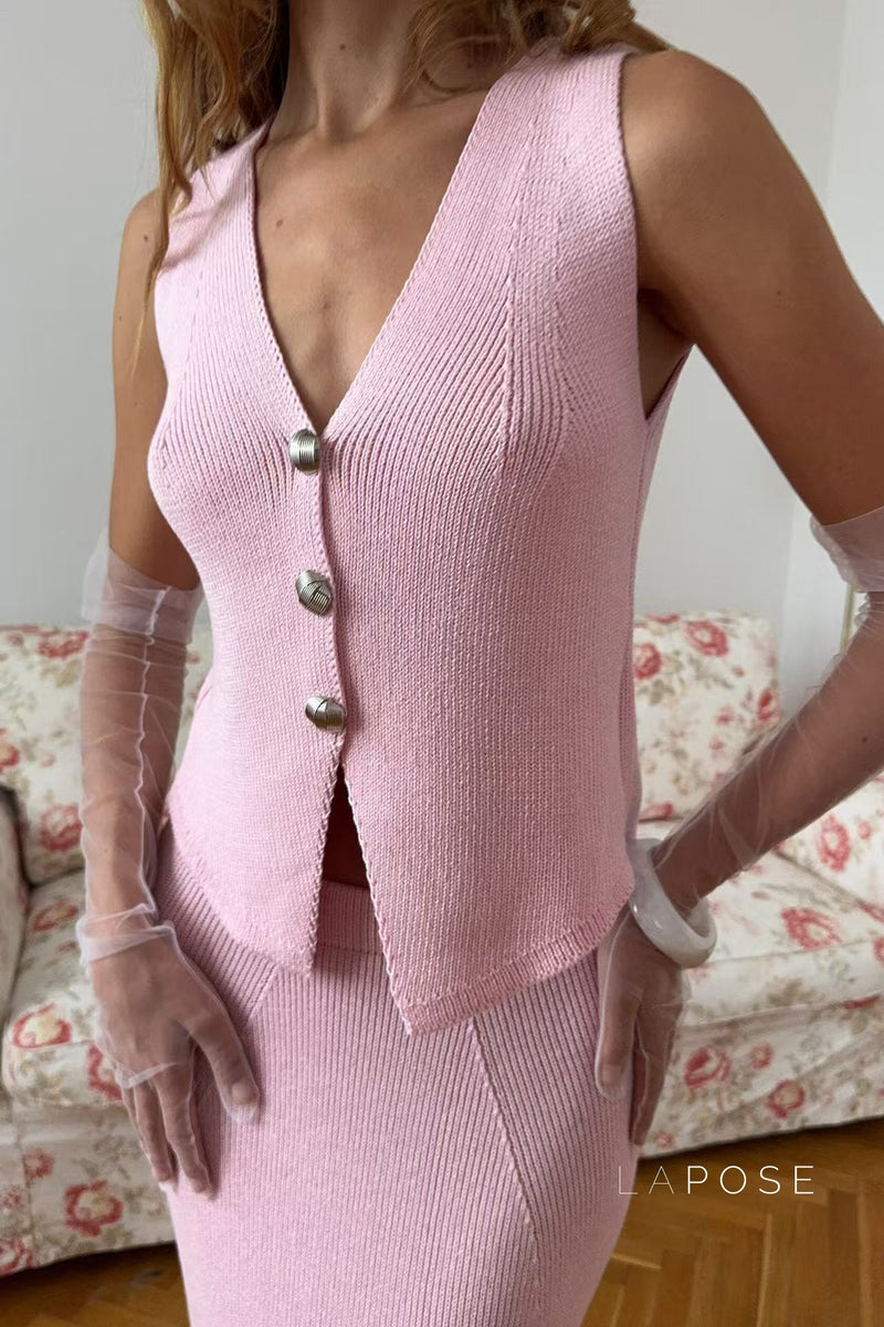 Well Tailored Garment with a Graceful Silhouette