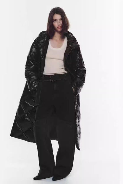 Well Tailored Coat with a Graceful Silhouette