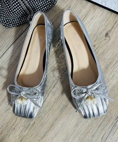 Classic Vintage Shoes with a Flattering Fit