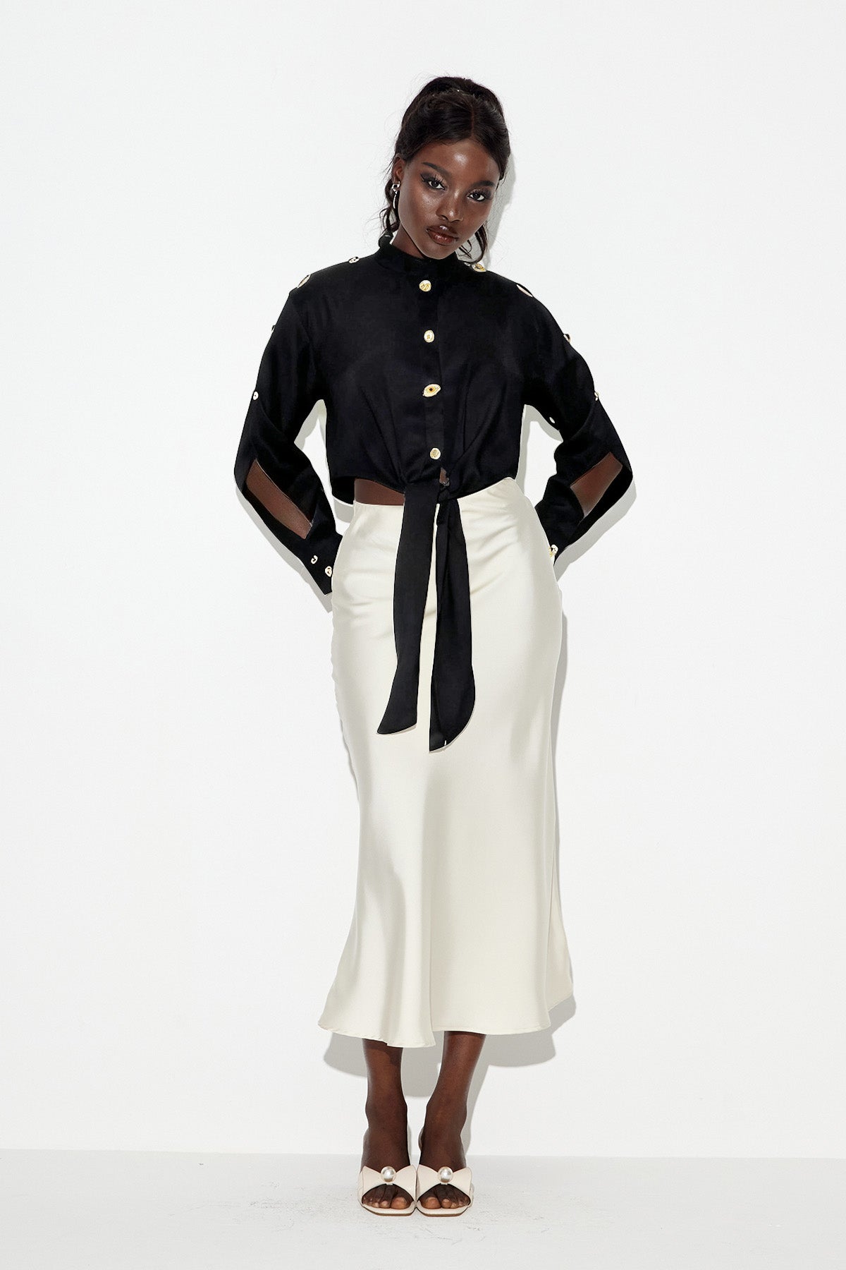 Effortlessly Elegant Shirt with a Timeless Design