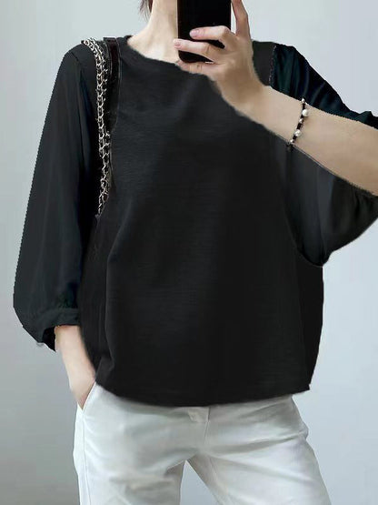 Effortlessly Elegant T-Shirt with a Timeless Design