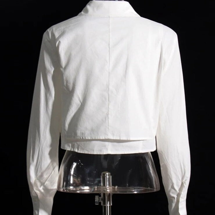 Well Tailored Shirt with a Graceful Silhouette