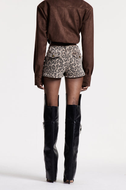 Well Tailored Garment with a Graceful Silhouette