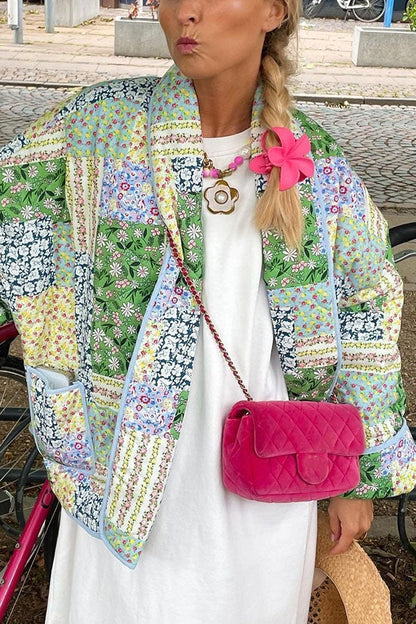 Effortlessly Elegant Jacket with a Timeless Design