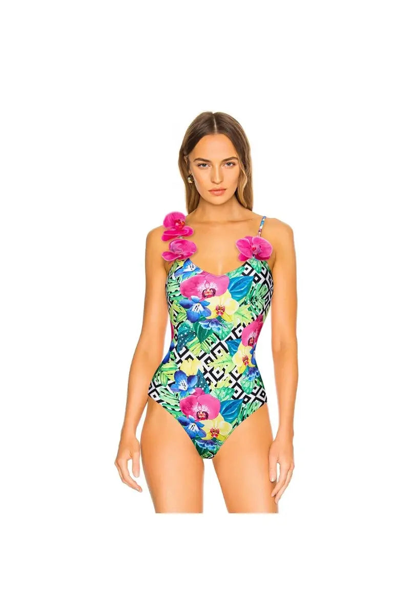 Effortlessly Elegant Swimsuit with a Timeless Design