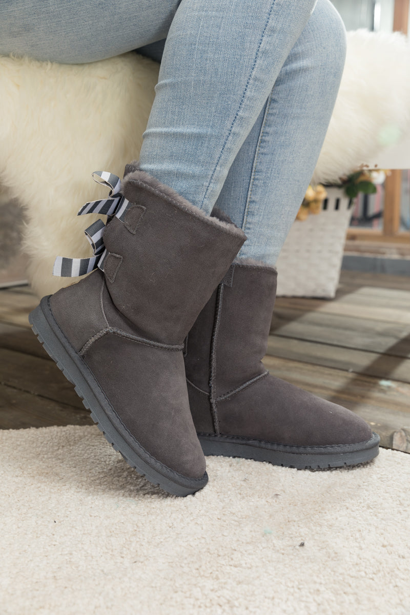 Gracefully Styled Boots for Any Occasion