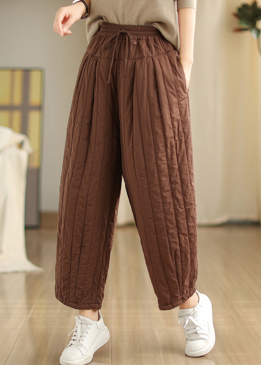 Effortlessly Elegant Pants with a Timeless Design