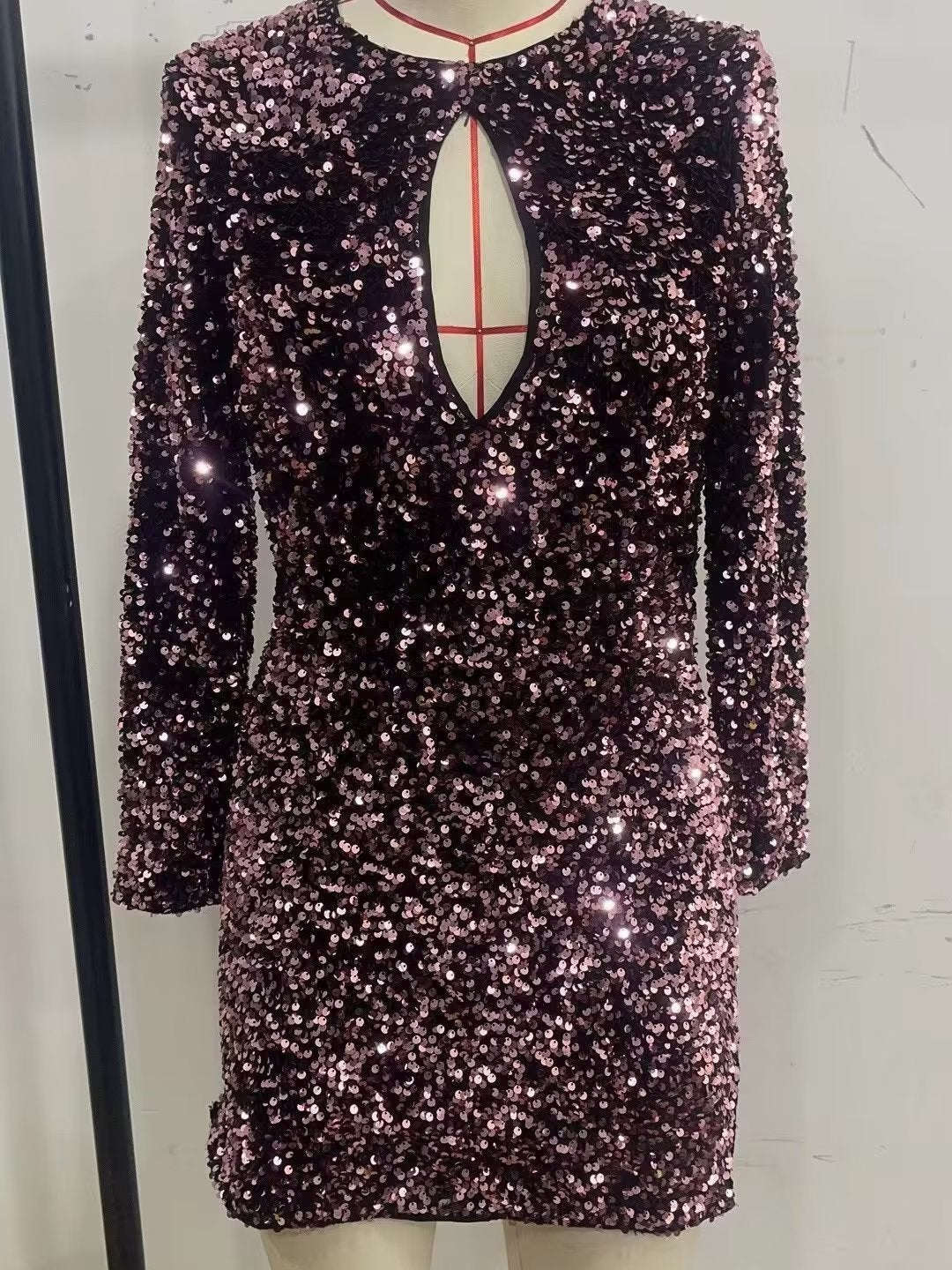 Beautifully Finished Dress in a Timeless Design