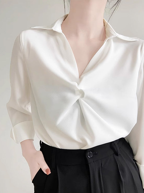Beautifully Crafted Blouse in a Classic Style