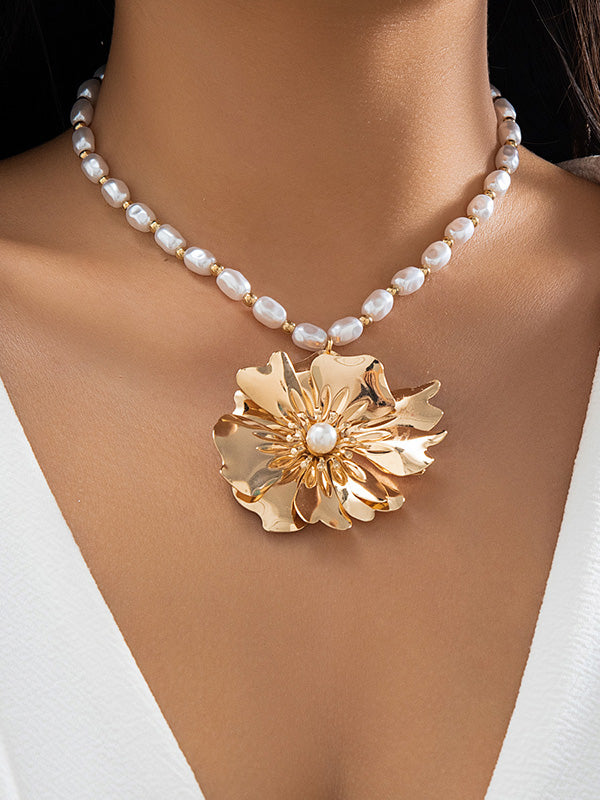 Beautifully Finished Garment in a Timeless Design