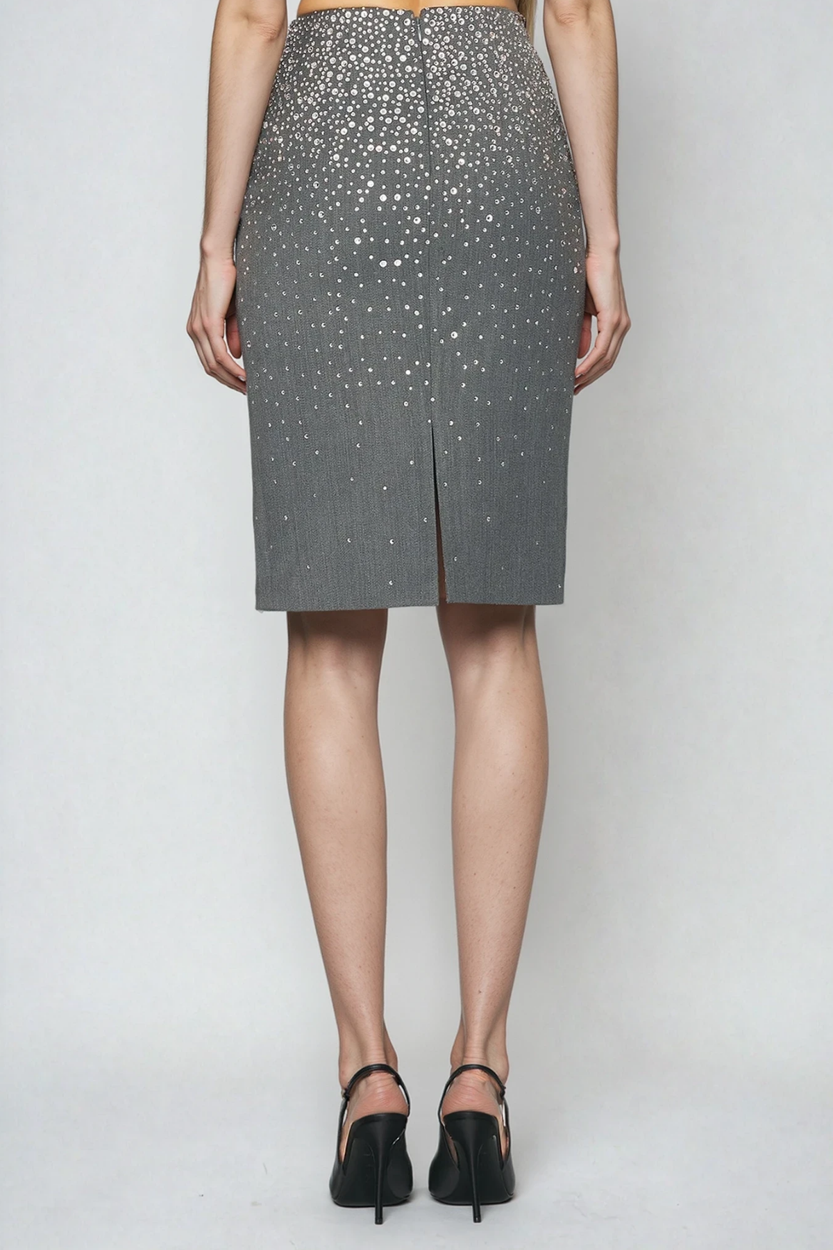 Gracefully Styled Garment for Any Occasion