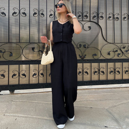 Effortlessly Elegant Trousers with a Timeless Design