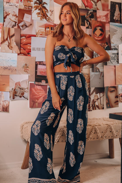 Elegantly Styled Pants for Everyday Wear