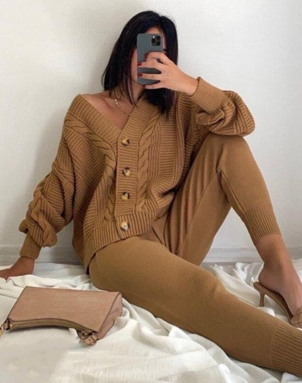 Beautifully Crafted Cardigan in a Classic Style
