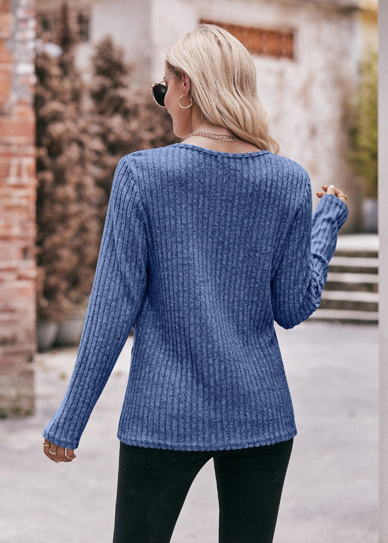 Well Tailored T-Shirt with a Graceful Silhouette