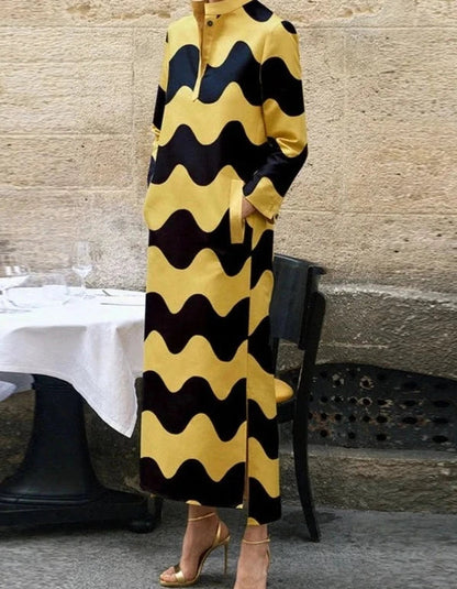 Beautifully Finished Dress in a Timeless Design