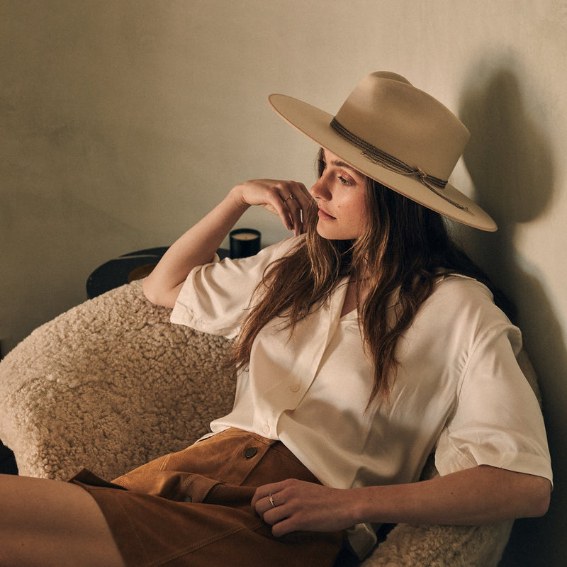 Well Tailored Garment with a Graceful Silhouette
