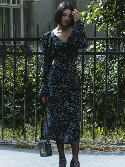 Classic Vintage & Enduringly Stylish Dress
