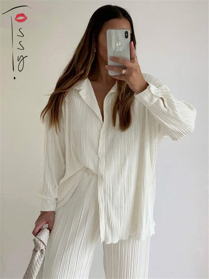 Gracefully Styled Pants for Any Occasion