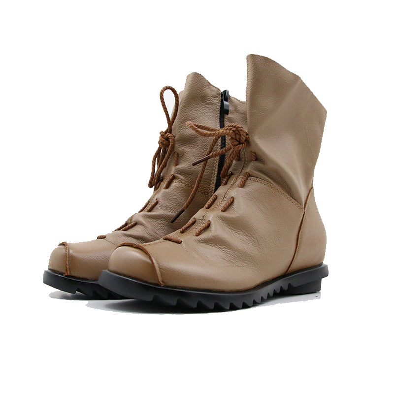 Beautifully Finished Boots in a Timeless Design