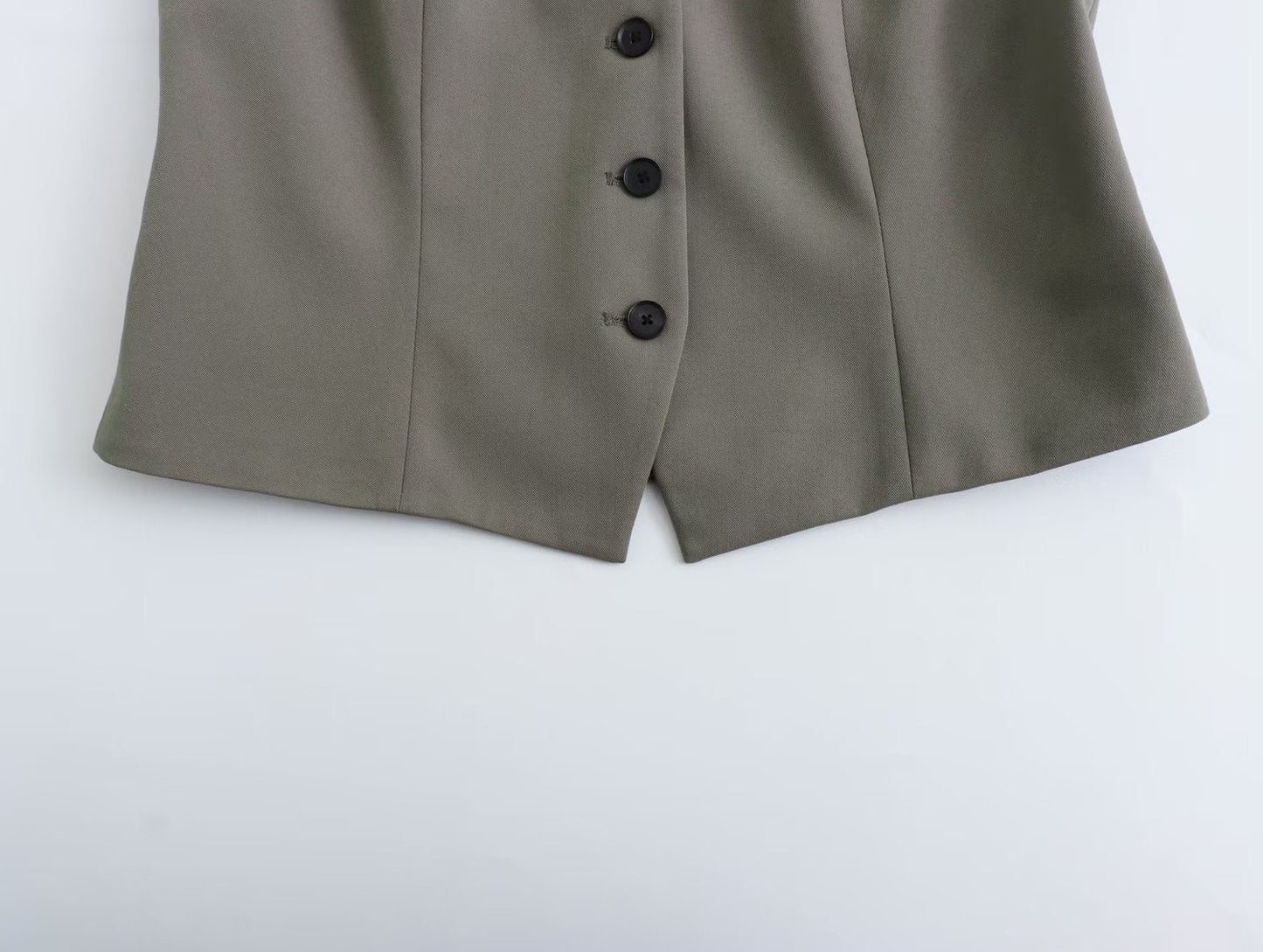 Elegantly Styled Pants for Everyday Wear