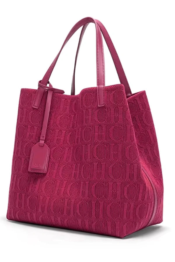 Sophisticated Bag with a Clean Classic Look