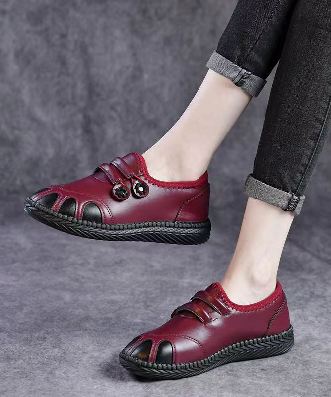 Effortlessly Elegant Shoes with a Timeless Design