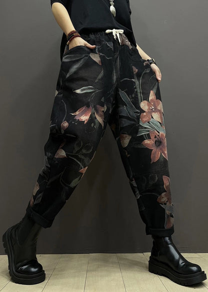 Effortlessly Elegant Pants with a Timeless Design