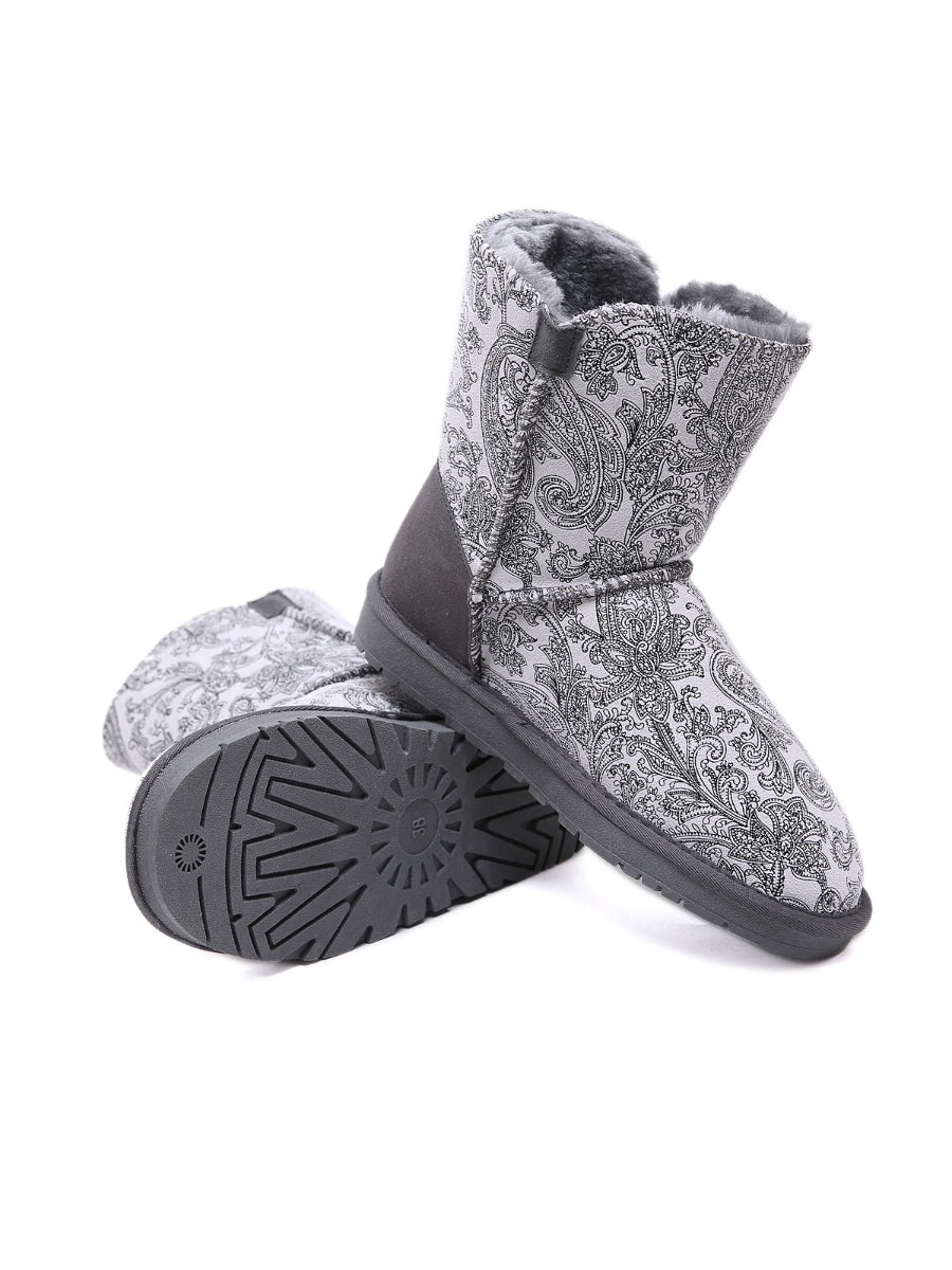 Elegantly Styled Boots for Everyday Wear