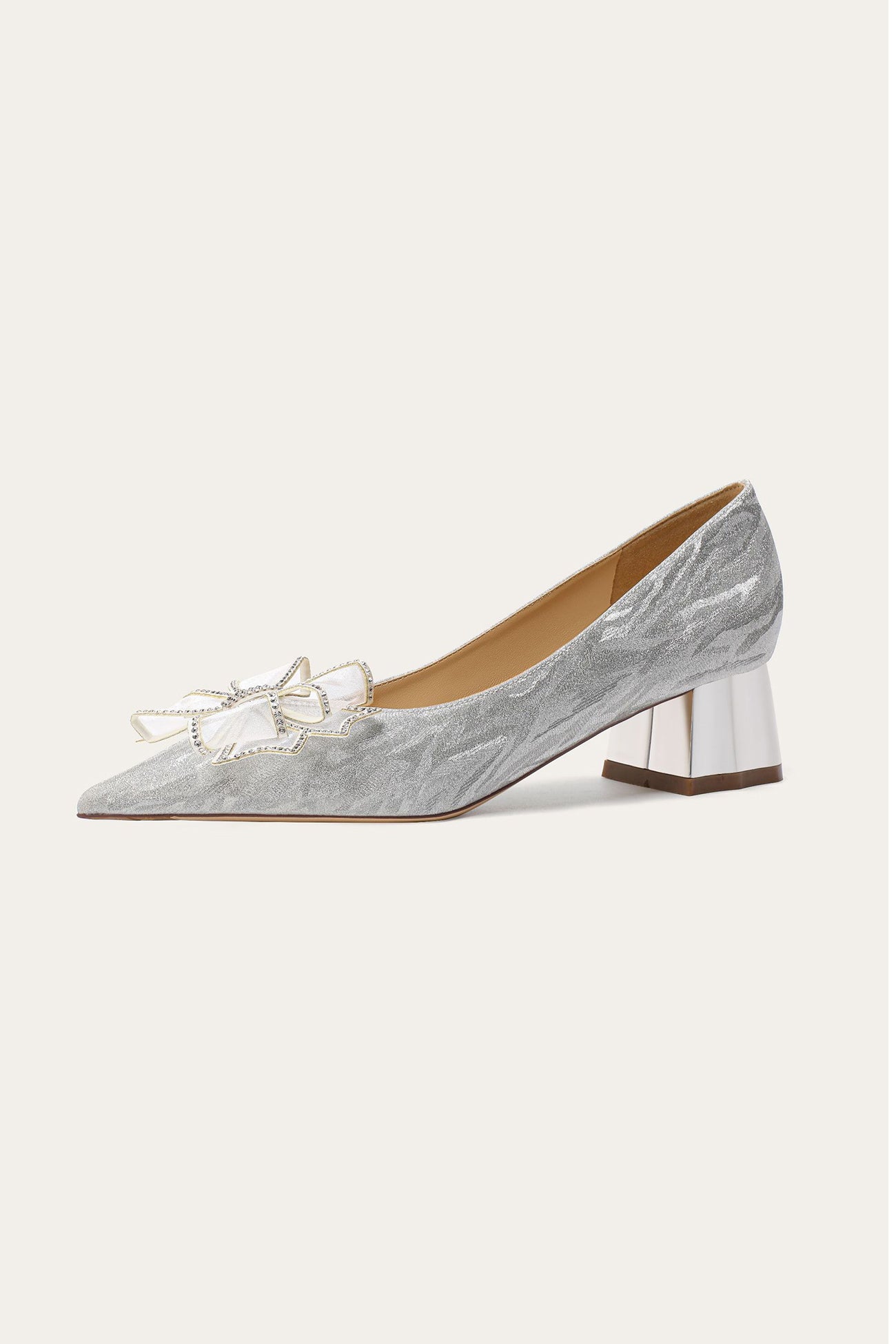 A Vintage Style Heels with Delicate Timeless Details
