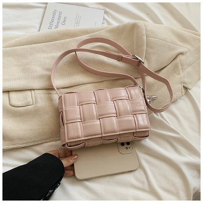 Beautifully Balanced Bag with Timeless Character