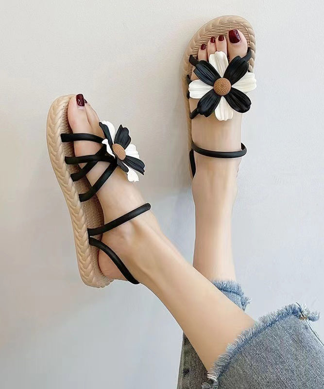 Effortlessly Elegant Sandals with a Timeless Design