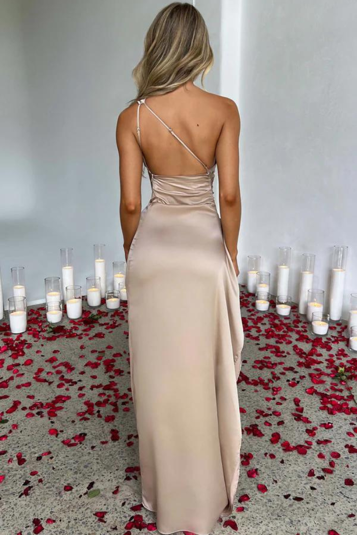 Polished Garment with an Effortless Classic Look