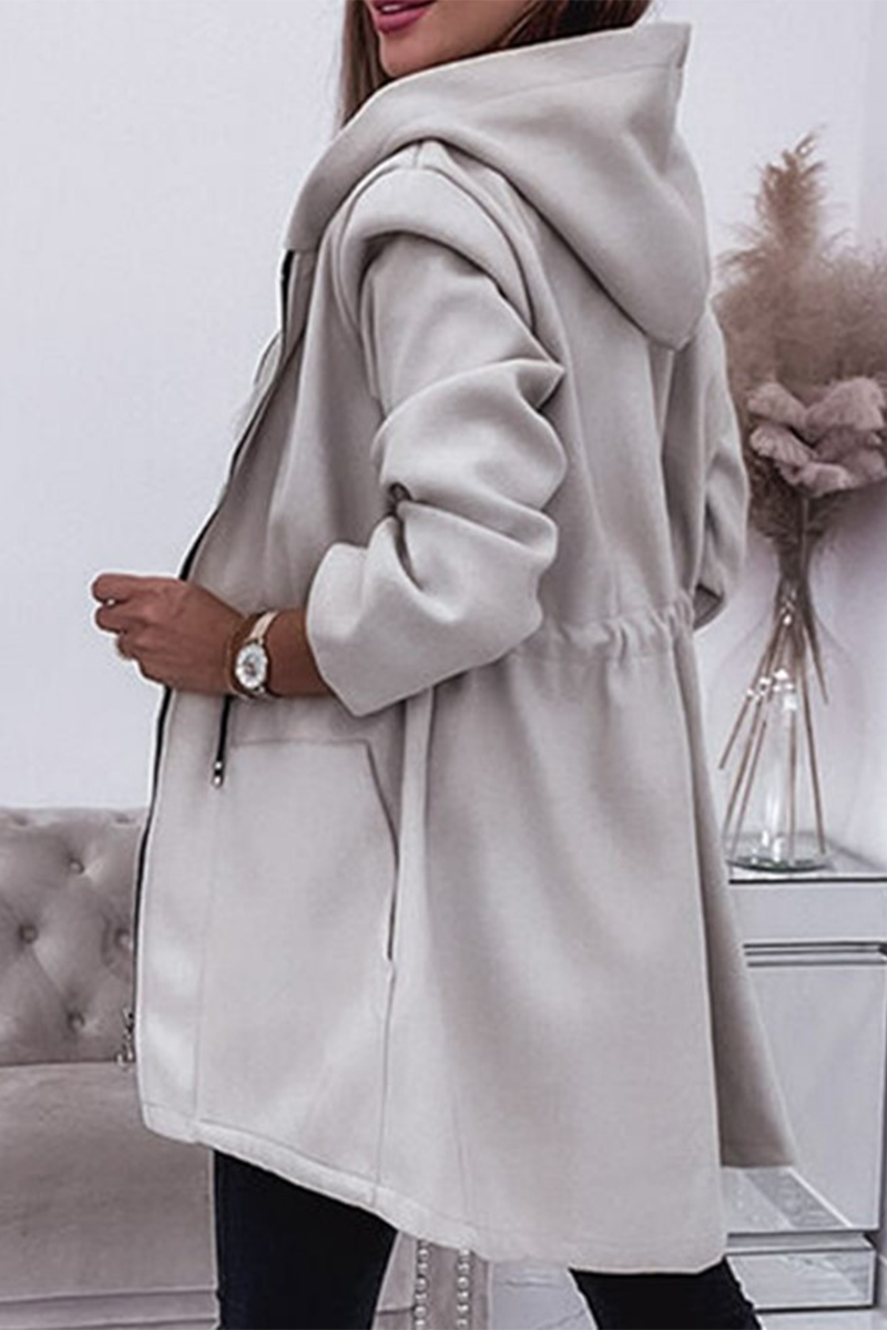 Effortlessly Elegant Garment with a Timeless Design