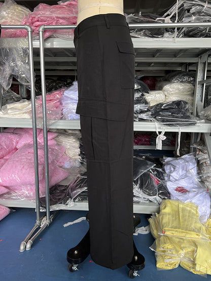 Effortlessly Elegant Pants with a Timeless Design