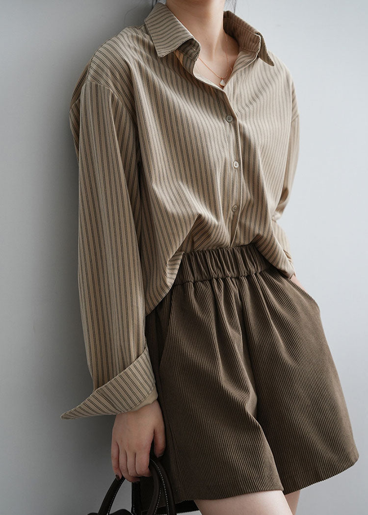 Classic Vintage Shirt with a Flattering Fit