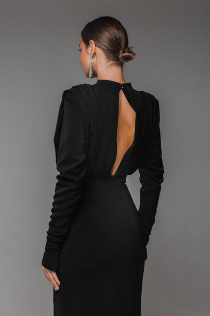 Classic Vintage Dress with a Flattering Fit